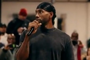 美记:伦纳德此前在加拿大开设新球馆 迹象表明他非常愿意回猛龙